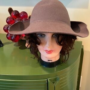 Axcess ⭐️ hat made in England